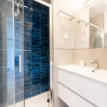 1-br Quiet Area Near Center